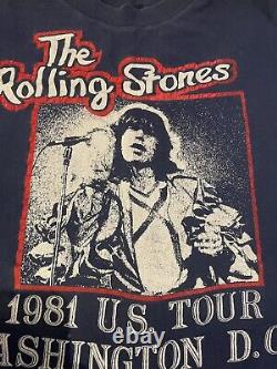 Le T-shirt vintage des Rolling Stones de la tournée américaine 1981 à Washington DC, taille M, avec couture unique.