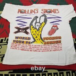 Le t-shirt de la tournée Voodoo Lounge 1994 des Rolling Stones en taille large.