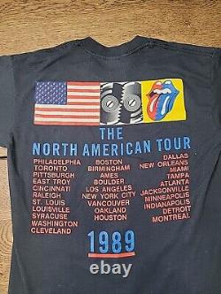 Le t-shirt de la tournée nord-américaine vintage 1989 des Rolling Stones en taille Medium avec couture simple.
